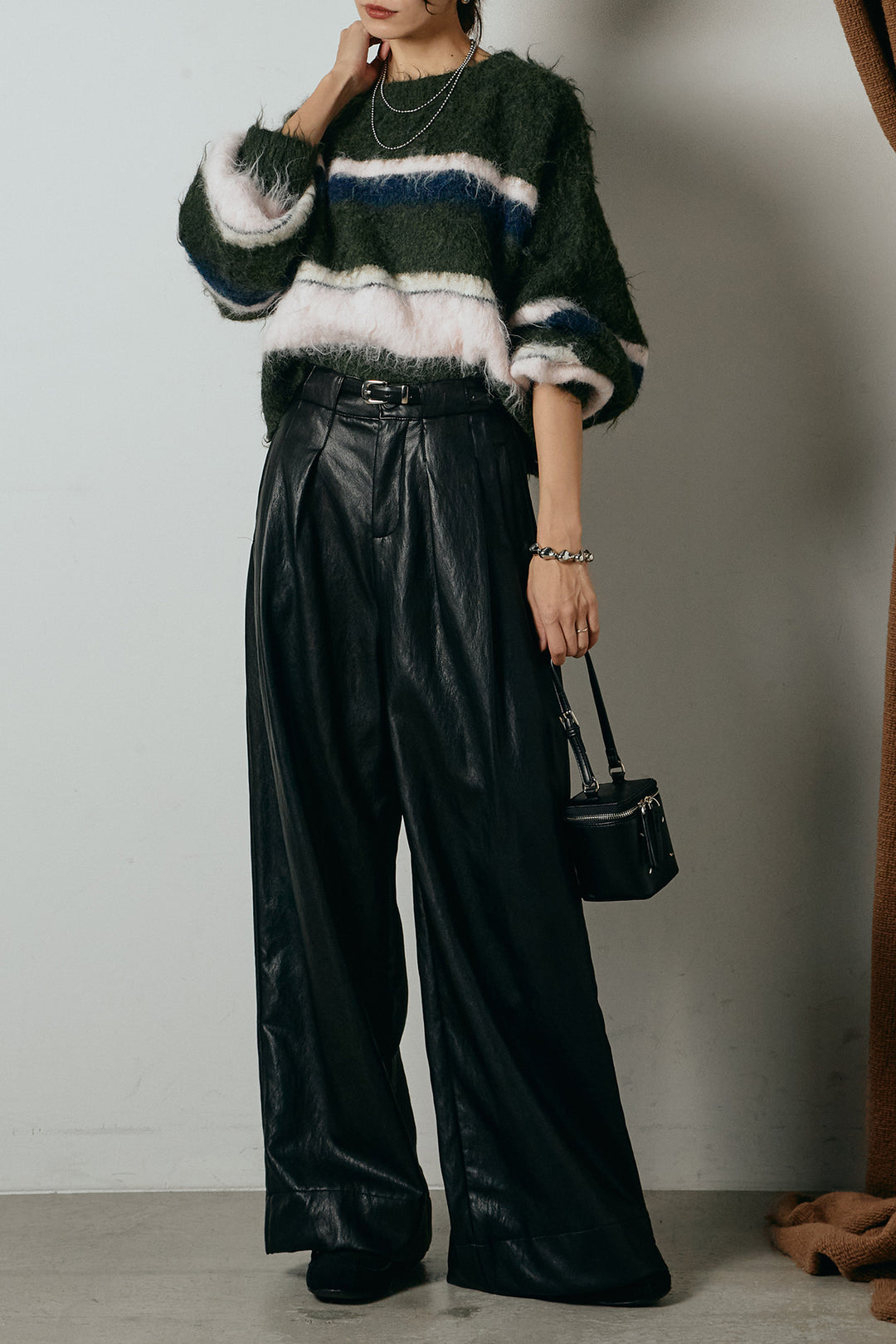 [SET]起毛配色マルチボーダーニットトップス+ベルト付きレザーライクタックパンツ(2set)