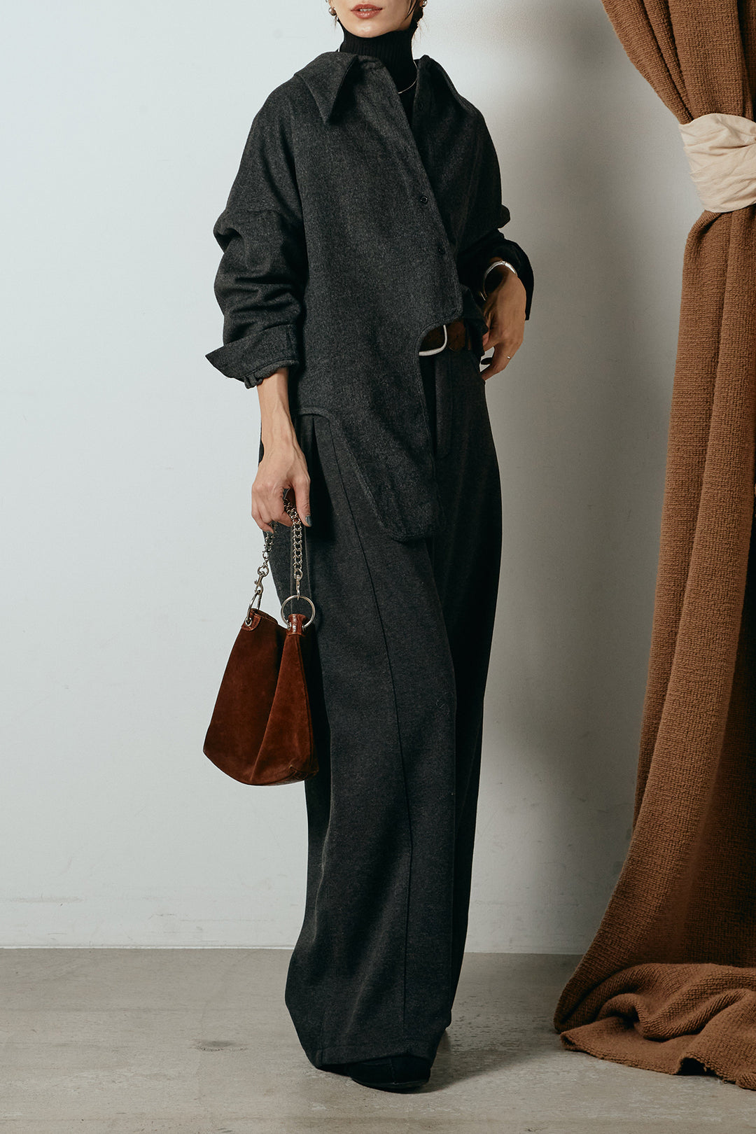 [SET]裾アシンメトリーデザインシャツ+編みベルト付きワイドパンツ+リブニットシームレスタートルプルオーバー(3set)