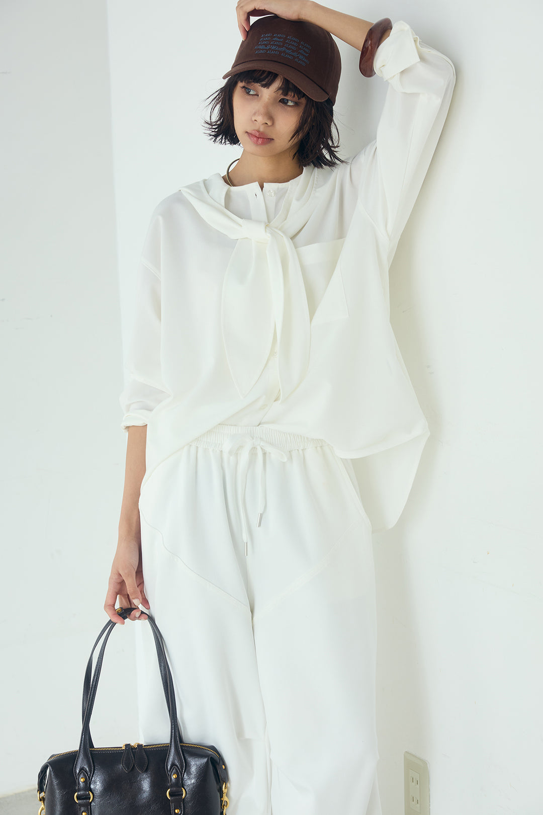 [SET]無地タイ付フーディーBIGシャツ+ランダムタックデザインワイドパンツ(2set)