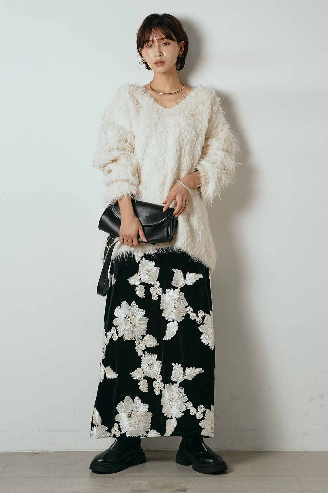 [SET]深Vネックシャギーニットトップス+フラワー刺繍ワイドスカート(2set)