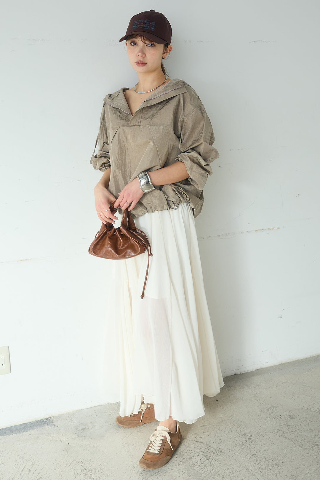 [SET]ナイロンフーディーブルゾンアウター+シアーフリルキャミワンピース(2set)