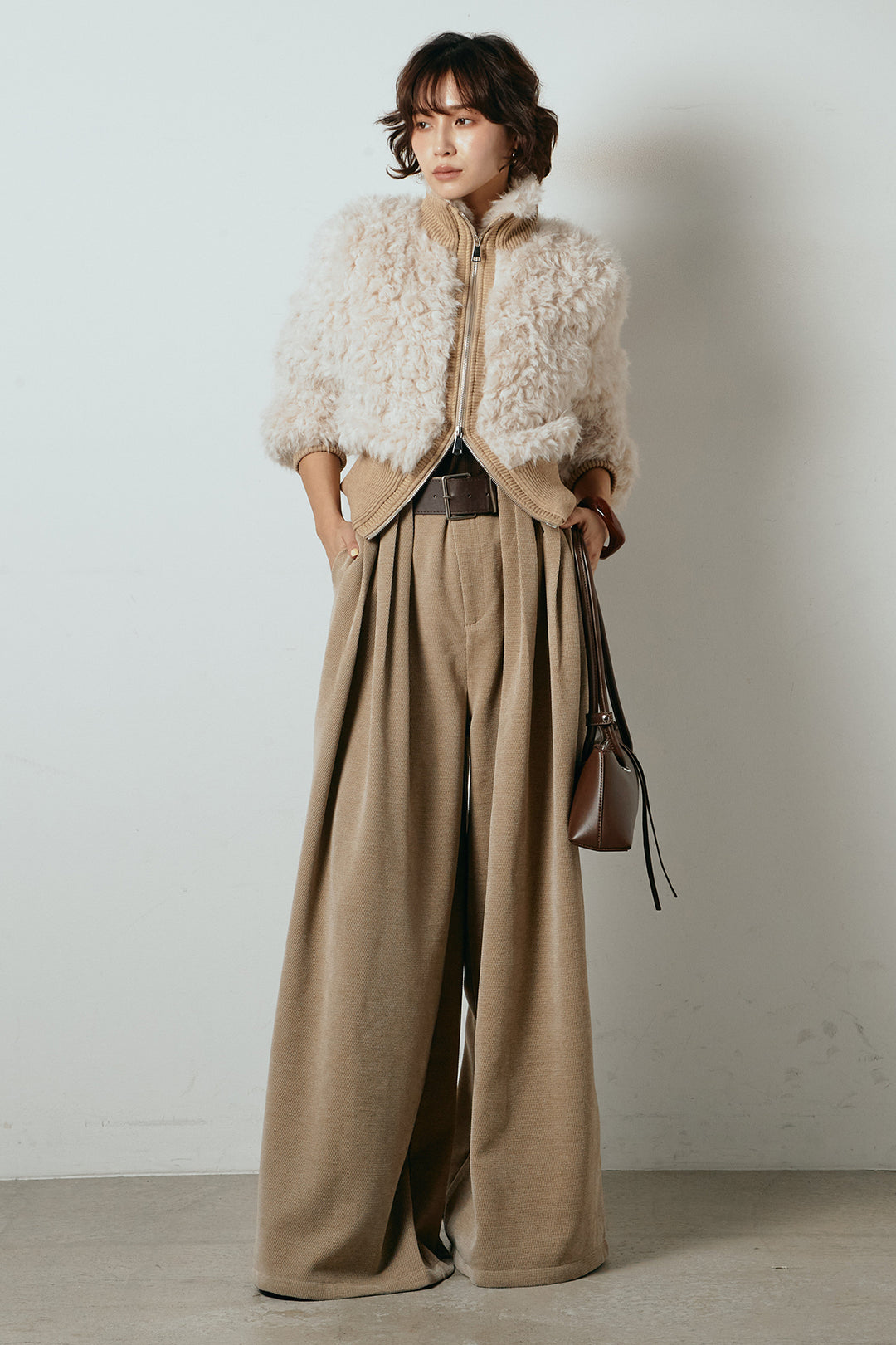 [SET]ハイネックショート丈ボアジップブルゾン+ベルトループコーデュロイワイドパンツ(2set)