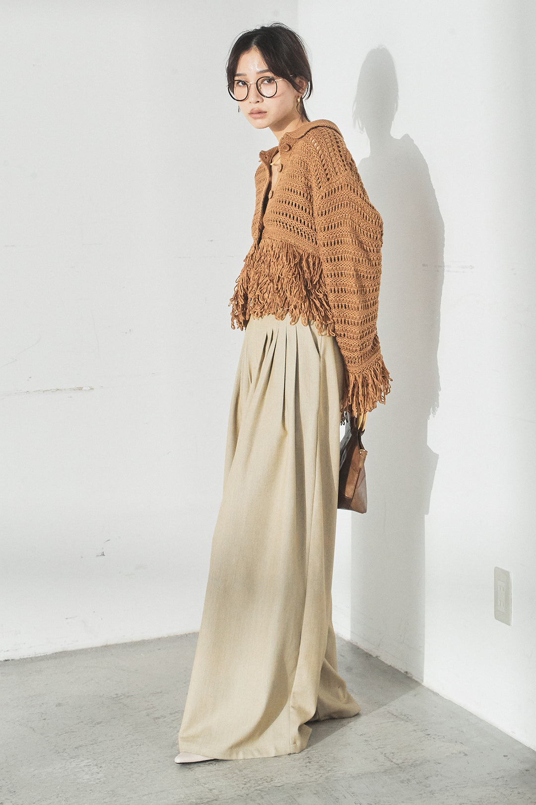 [SET]メッシュフリンジカーディガン+編みベルト付きウエストタックワイドパンツ(2set)