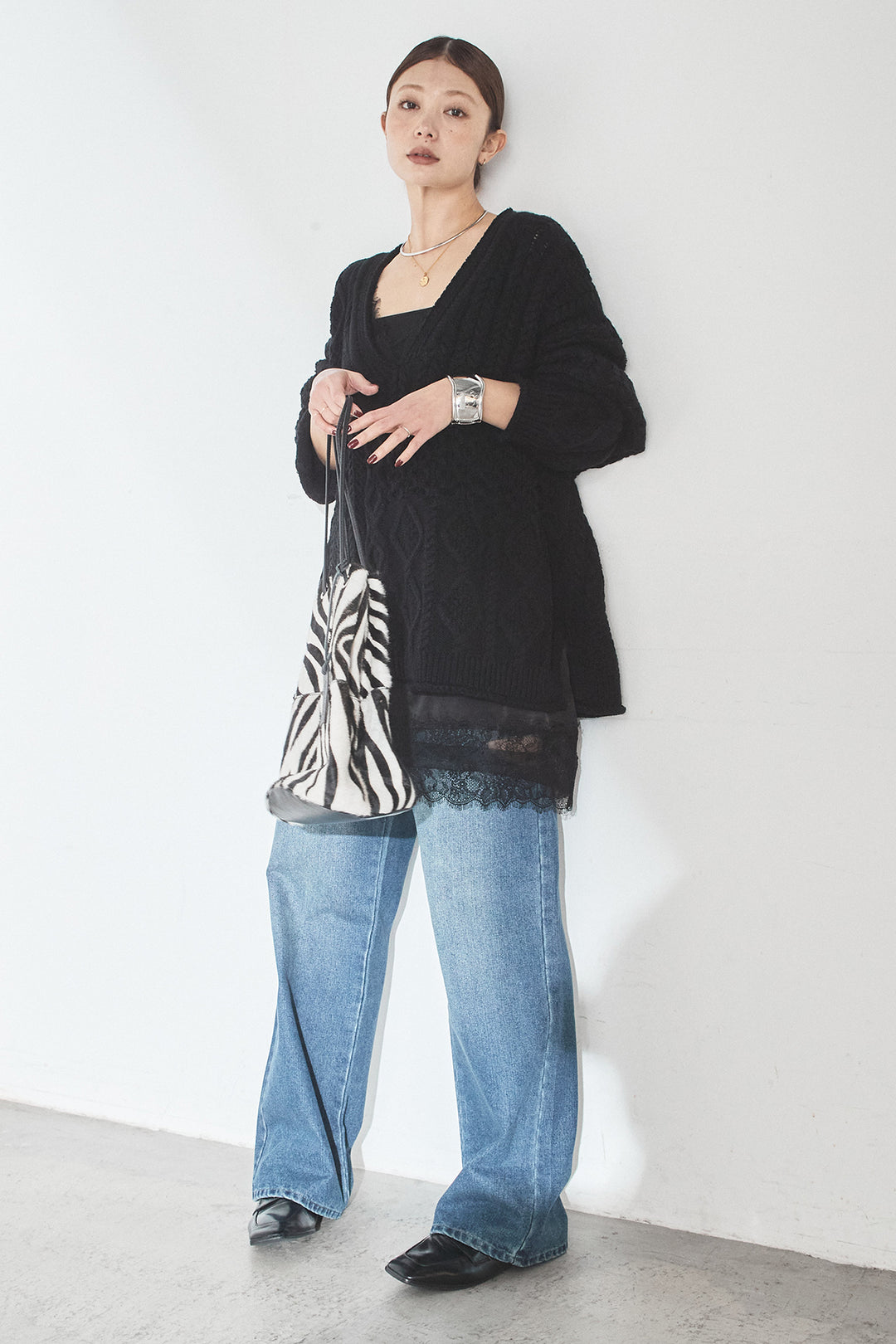 [SET]ケーブルVニットセーター+デニムサイドカットパンツ(2set)