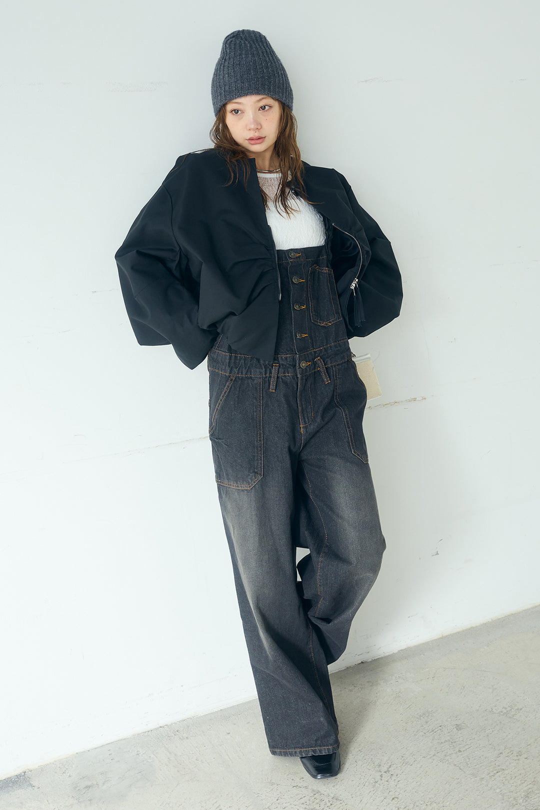 [SET]ノーカラーフロントギャザージップアウター+デニムサロペットワイドパンツ+ストレッチレースクルーネックインナー(3set)