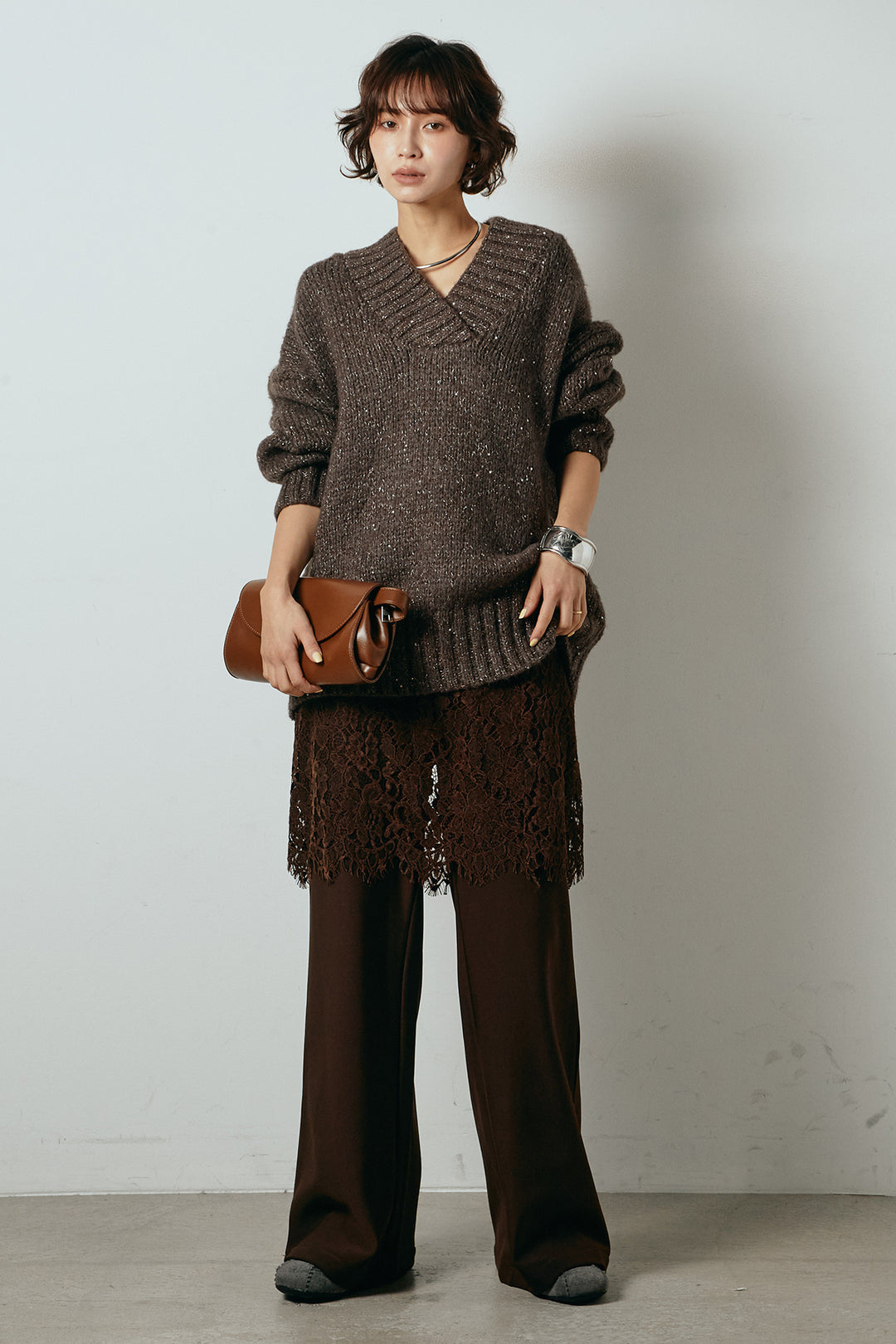 [SET]Vネックラメニットトップス+レース刺繍レイヤードフレアパンツ(2set)
