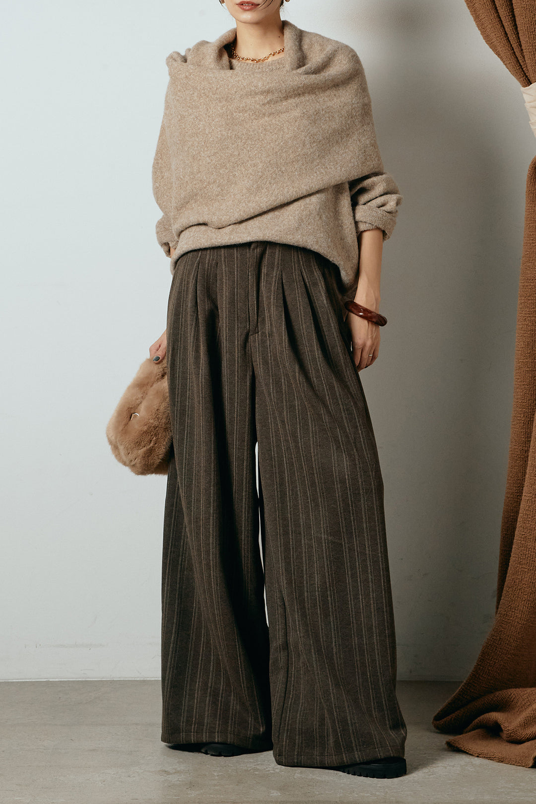 [SET]ネック巻きデザインニットトップス+タック入りマルチストライプ柄ワイドパンツ(2set)