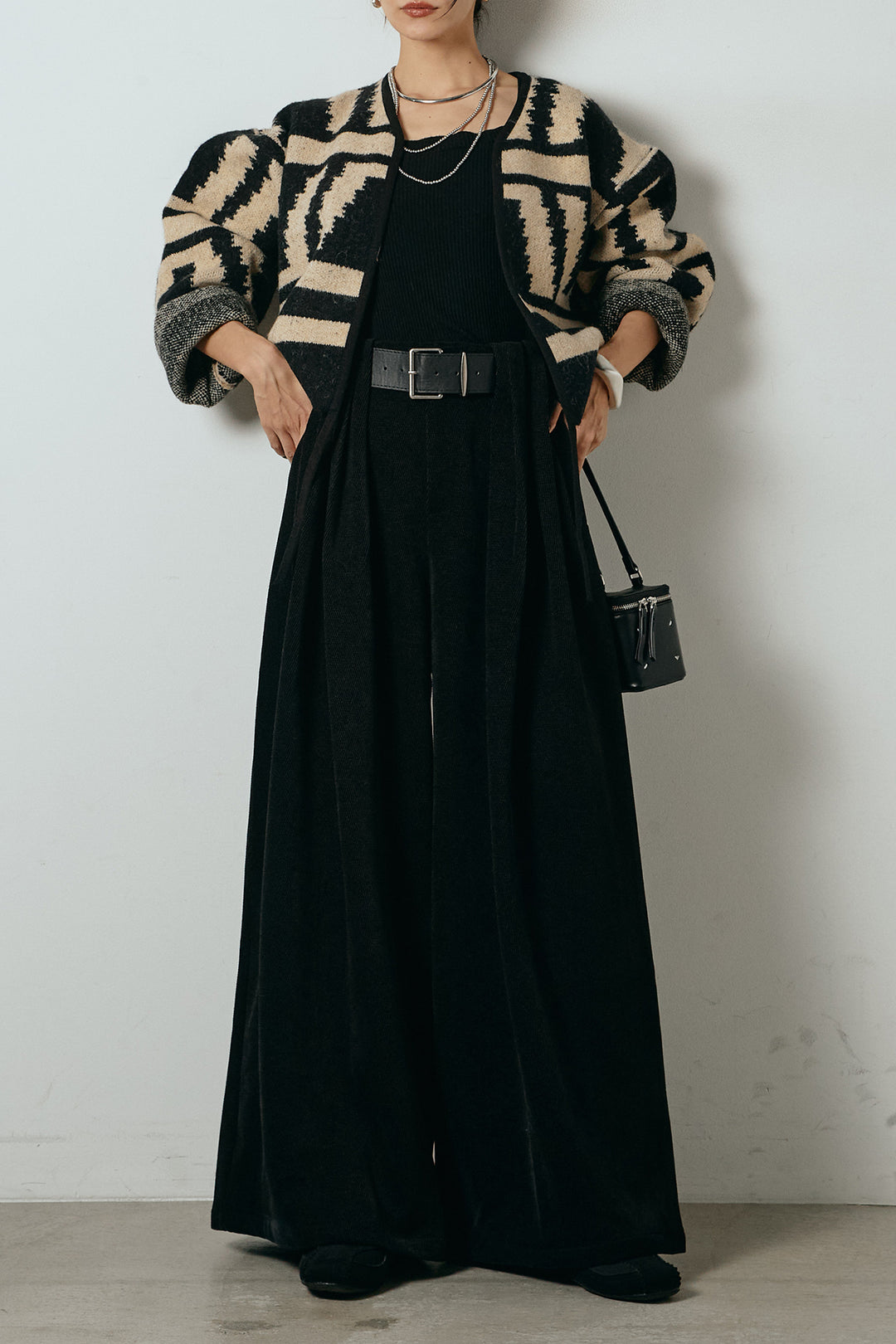 [SET]ノーカラー幾何学模様アウター+ベルトループコーデュロイワイドパンツ(2set)