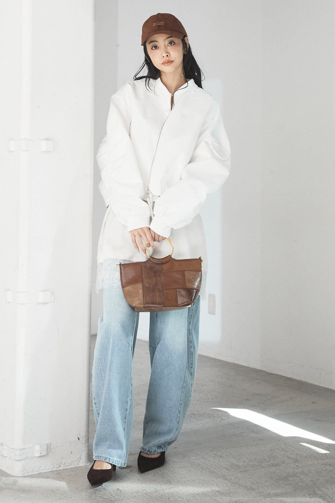 [SET]袖ギャザーデザインブルゾン+レース切り替えキャミソール+デニムアシメカーブパンツ(3set)