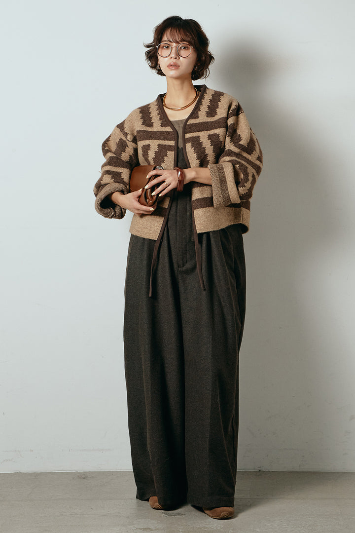 [SET]ノーカラー幾何学模様アウター+ウール混フランネルワイドサロペット(2set)
