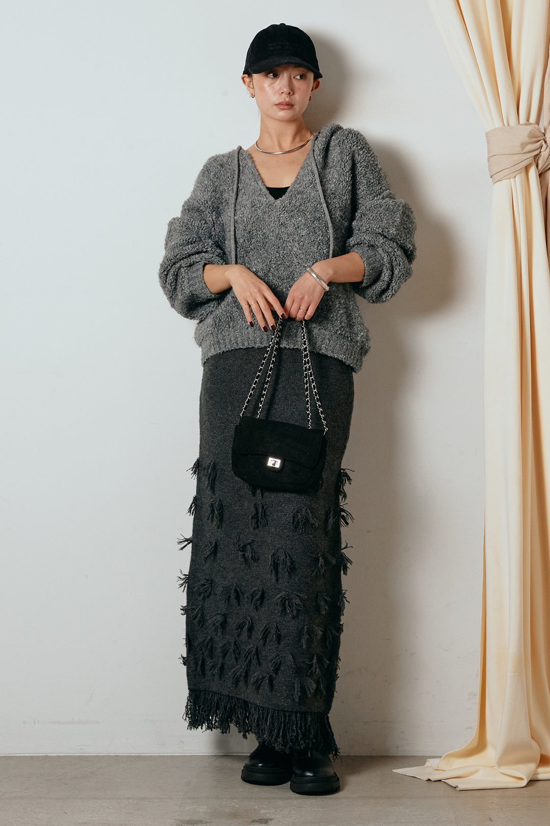 [SET]ブークレキーネックプルオーバー+ポイントフリンジニットナロースカート(2set)