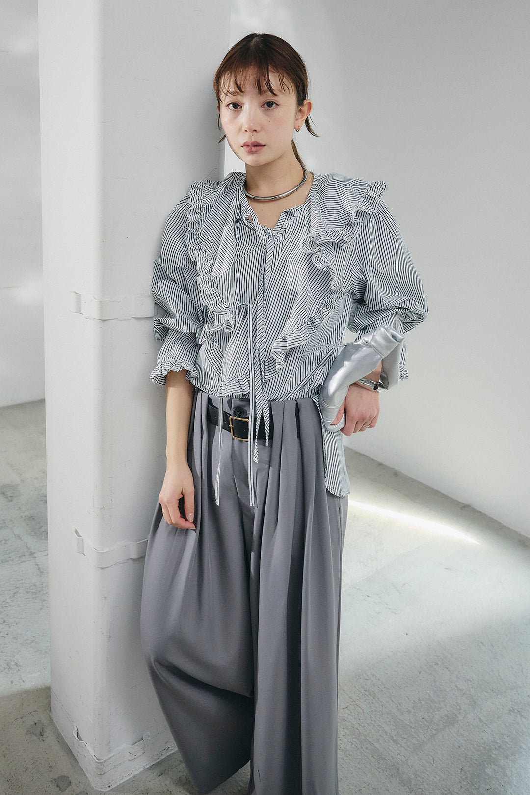 [SET]コットンフリルブラウス+ベルト付きタックデザインハイウエストロングパンツ(2set)