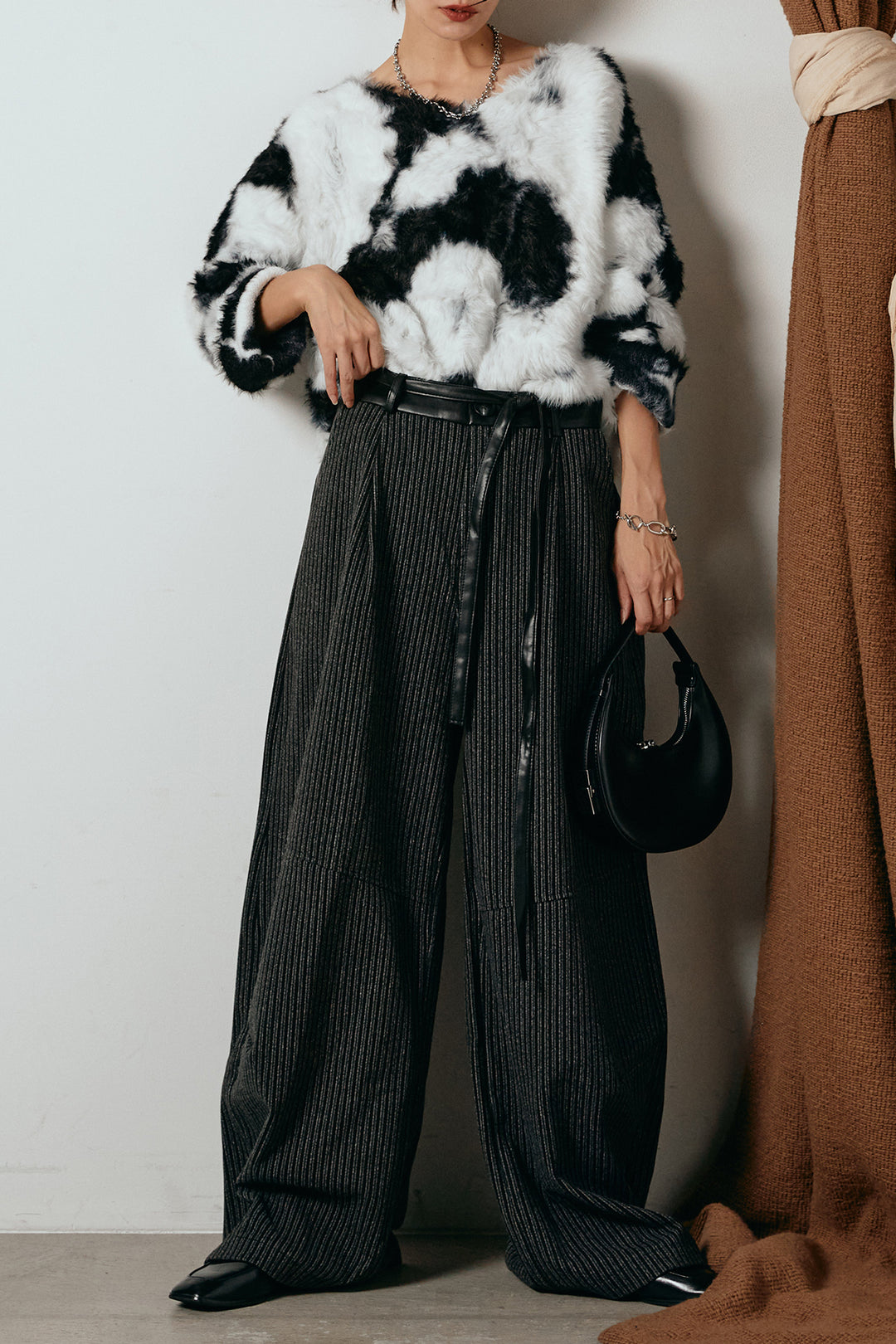 [SET]タイダイ柄シャギーニットトップス+レザーライク配色ストライプパンツ(2set)