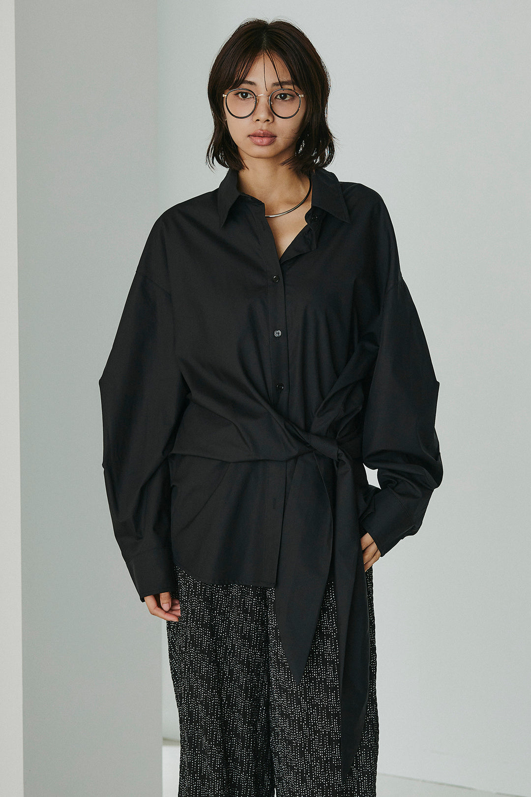 襟付き巻きデザインシャツ