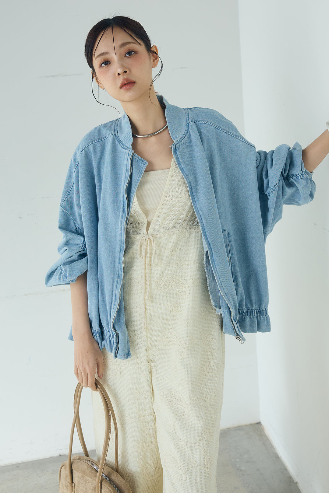 [SET]袖シャーリング裾フリルデニムブルゾン+レースサロペット(2set)