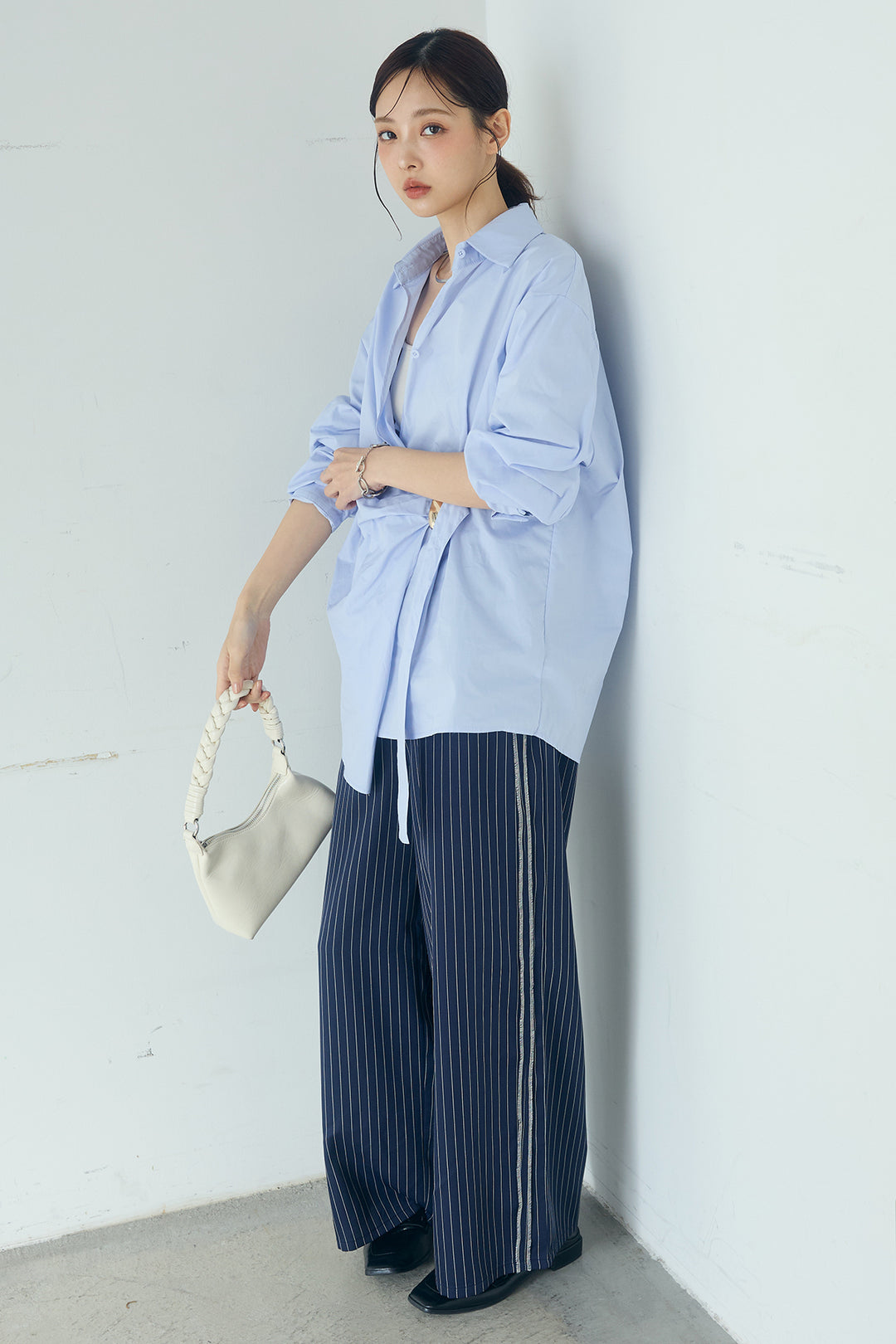 [SET]サイド留め具デザインシャツ+ストライプ柄トラックイージーパンツ(2set)