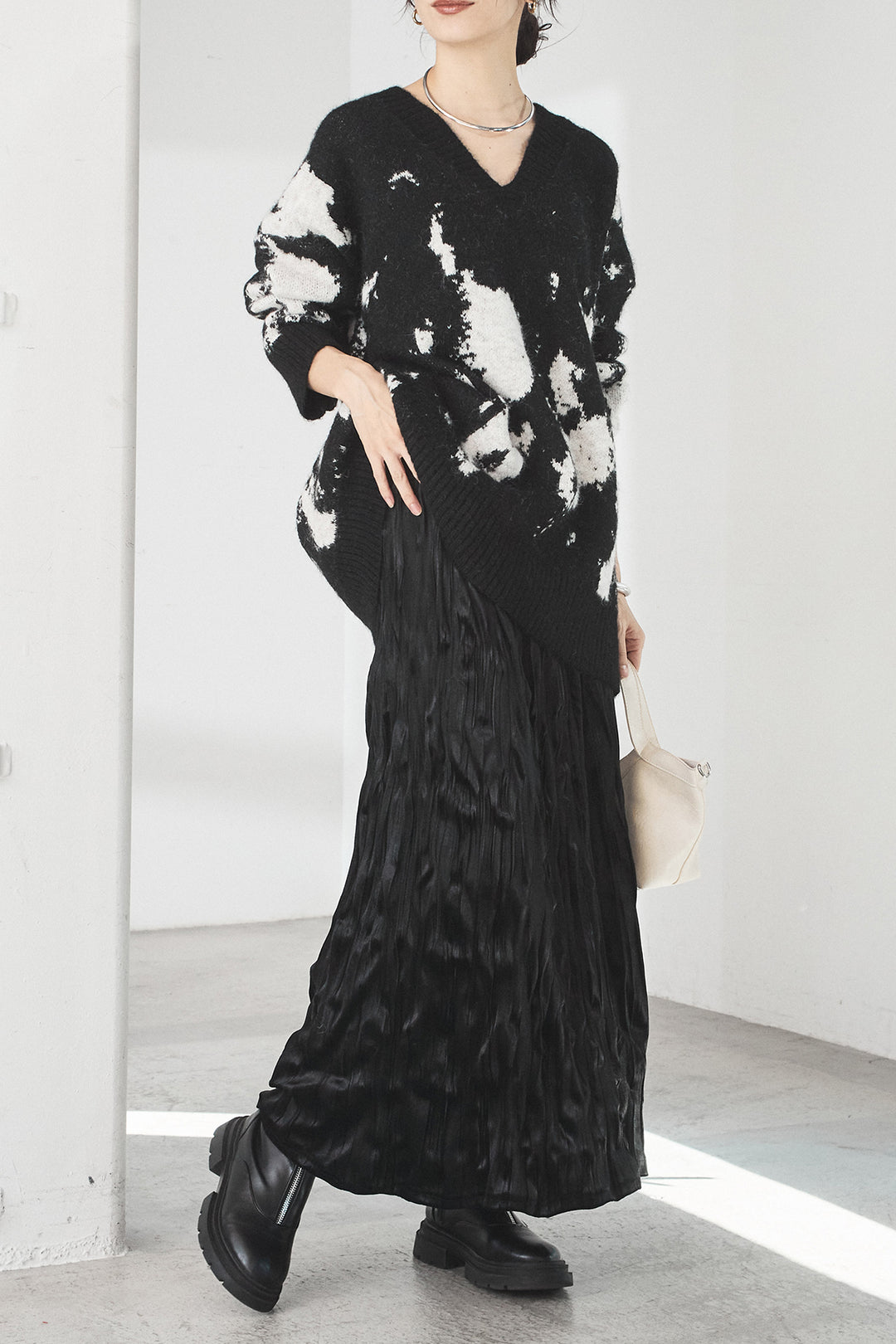 [SET]アブストラクト柄ニットプルオーバー+ベロアロングプリーツスカート(2set)