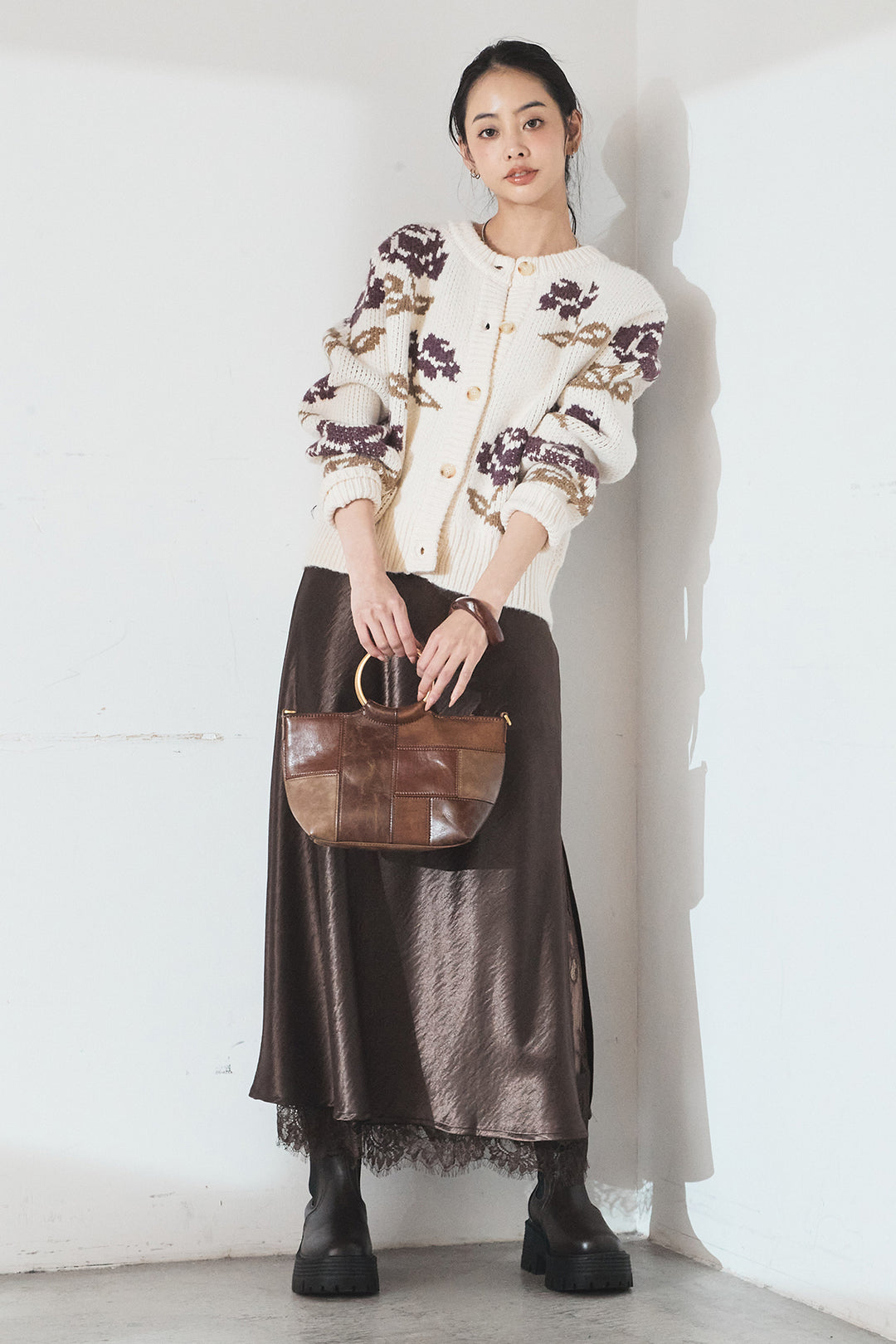 [SET]花柄ジャガードニットカーディガン+裾レースデザインサテンスカート(2set)