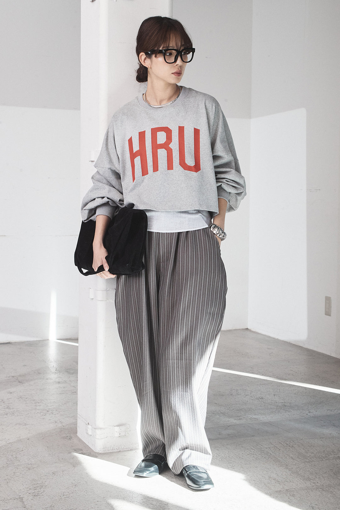 [SET]ビッグロゴHRU袖ボリュームトップス+リブシアークルーネック長袖トップス(2set)