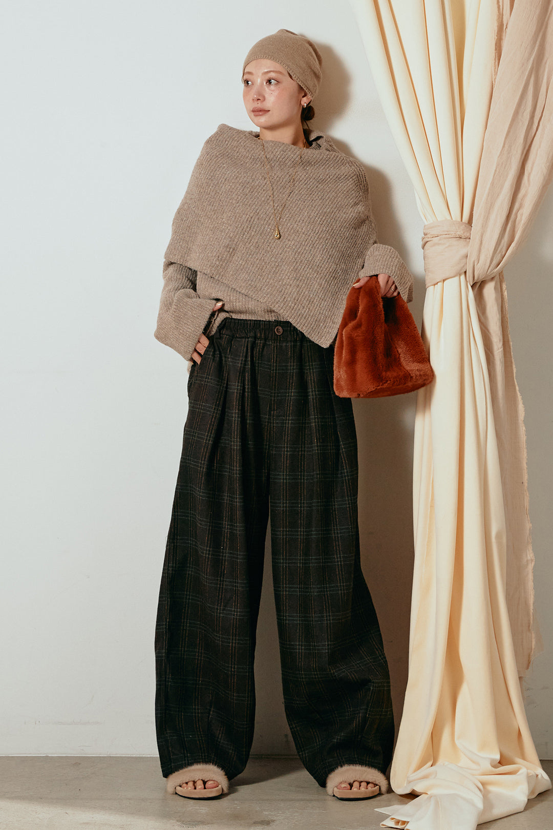 [SET]ケープデザインリブニットトップス+タータンチェック柄タックパンツ(2set)