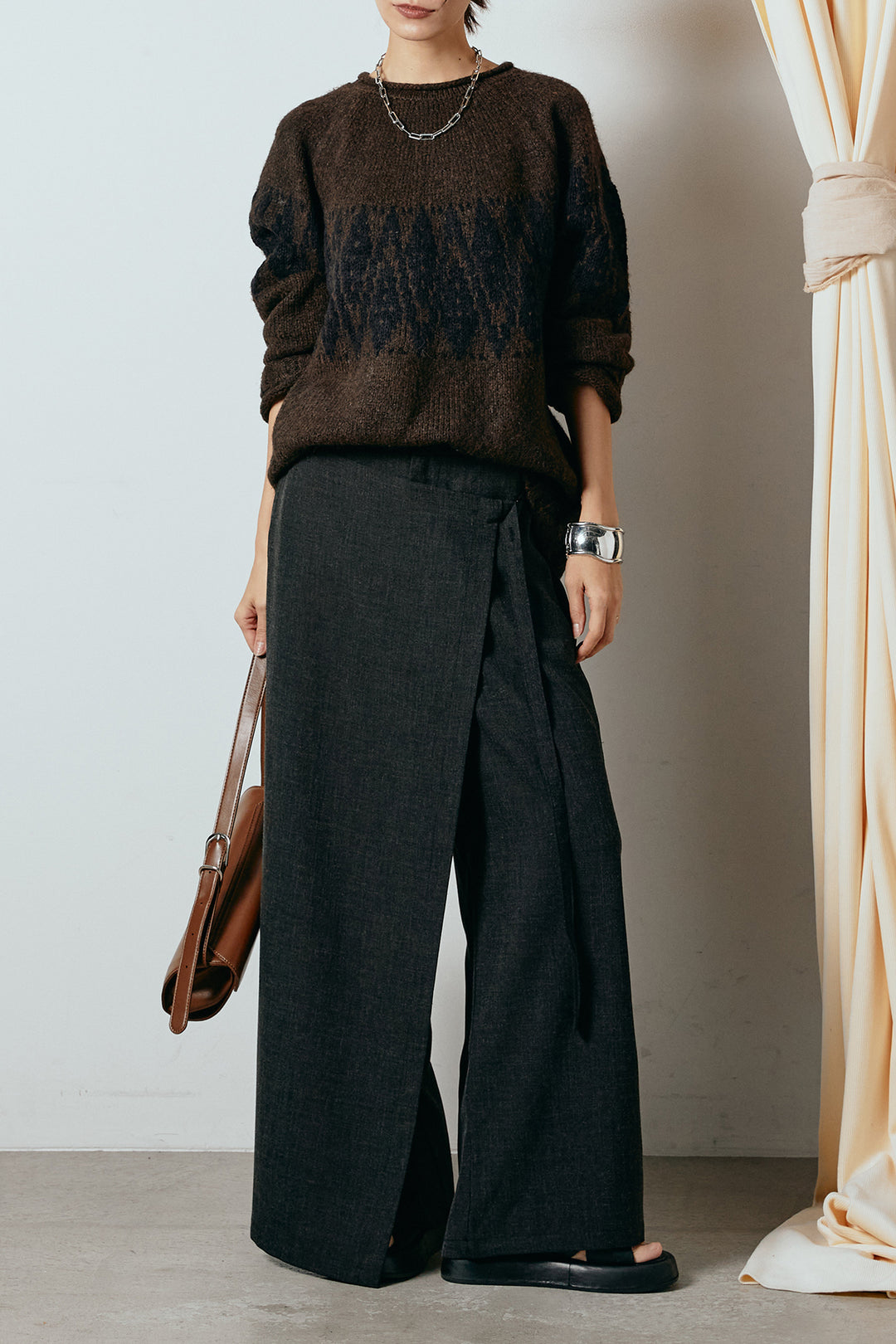 [SET]モノトーン柄ニットトップス+ラップ巻きワイドスラックス(2set)