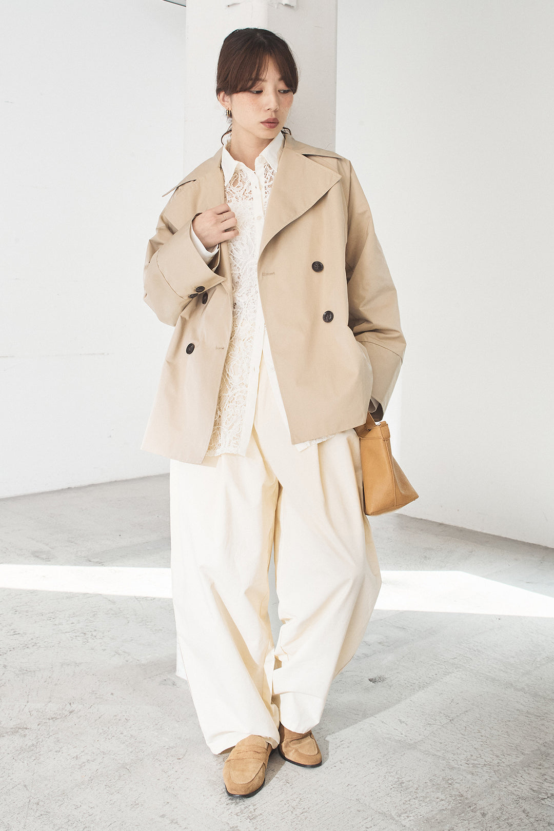 [SET]ナイロントレンチコート+合繊ツイルパイピングタックカーブパンツ+刺繍レースオーバーサイズシャツ(3set)