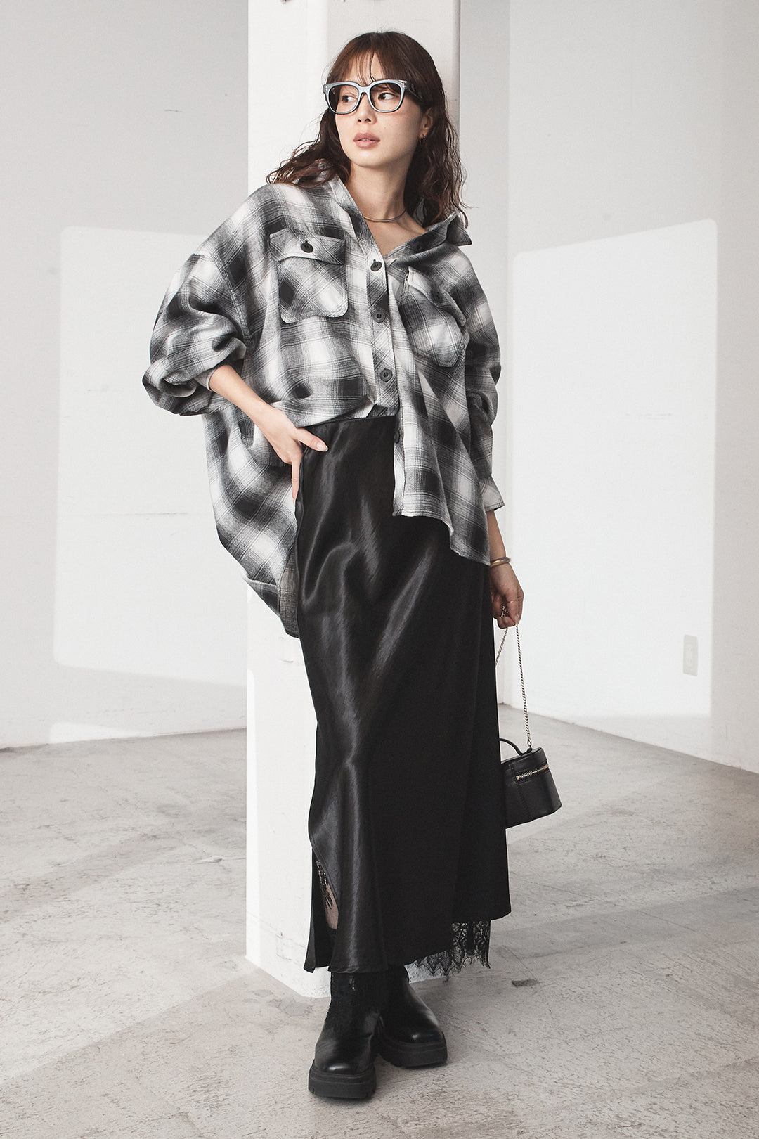 [SET]オンブレーチェックビッグシルエットCPOシャツ+裾レースデザインサテンスカート(2set)