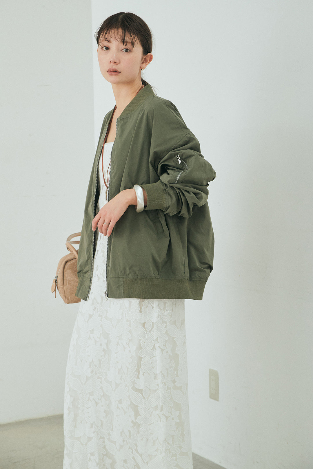 [SET]袖シャーリングオーバーサイズMA1+総レースキャミワンピース(2set)