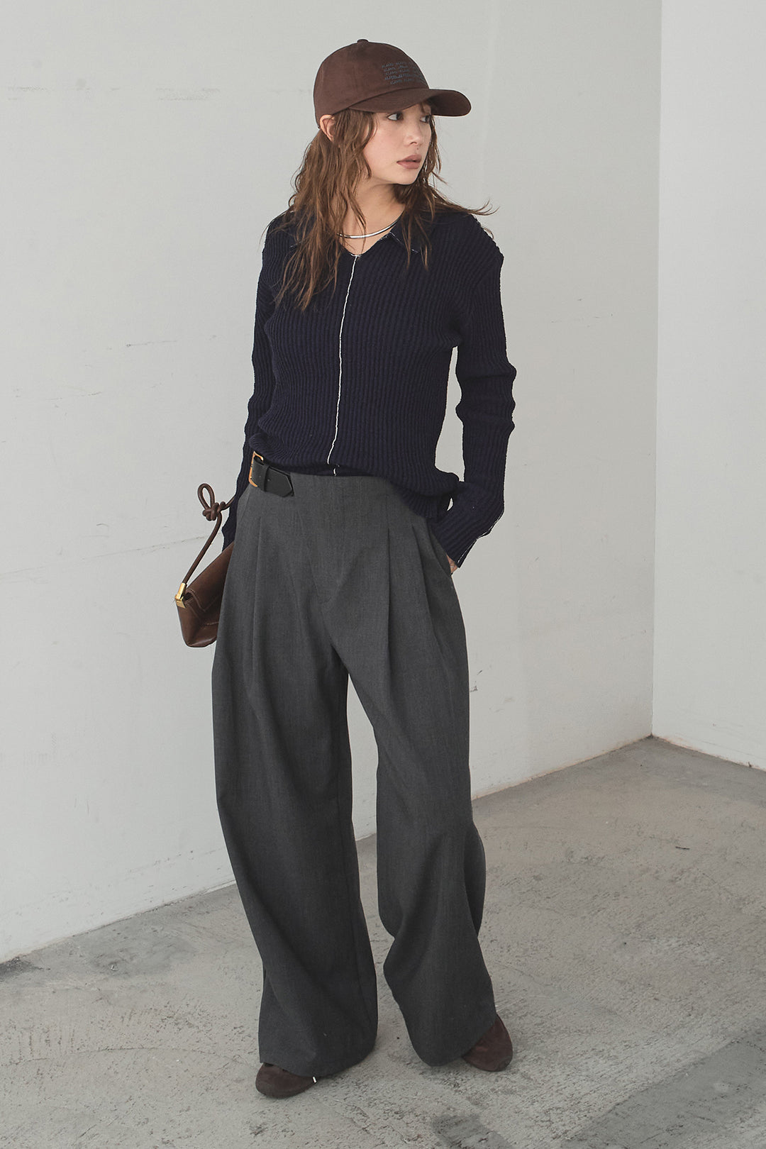 [SET]衿付きニットプルオーバー+サイドベルトタック入りスラックス(2set)