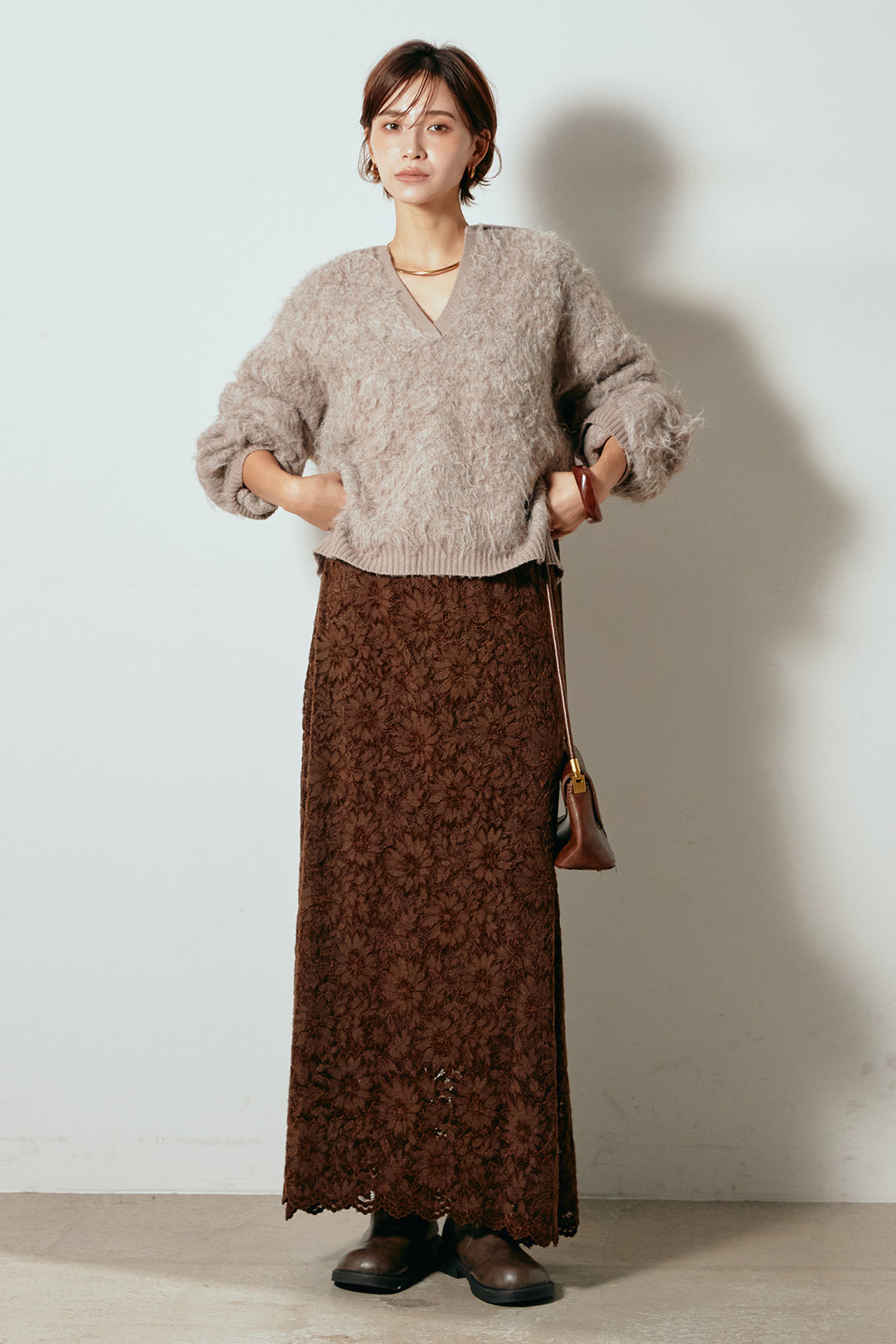 [SET]襟付きシャギーニットポロトップス+花柄刺繍ベロアフレアスカート(2set)