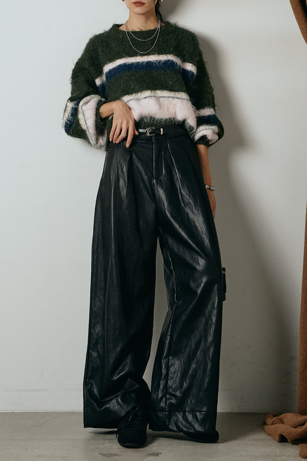 [SET]起毛配色マルチボーダーニットトップス+ベルト付きレザーライクタックパンツ(2set)