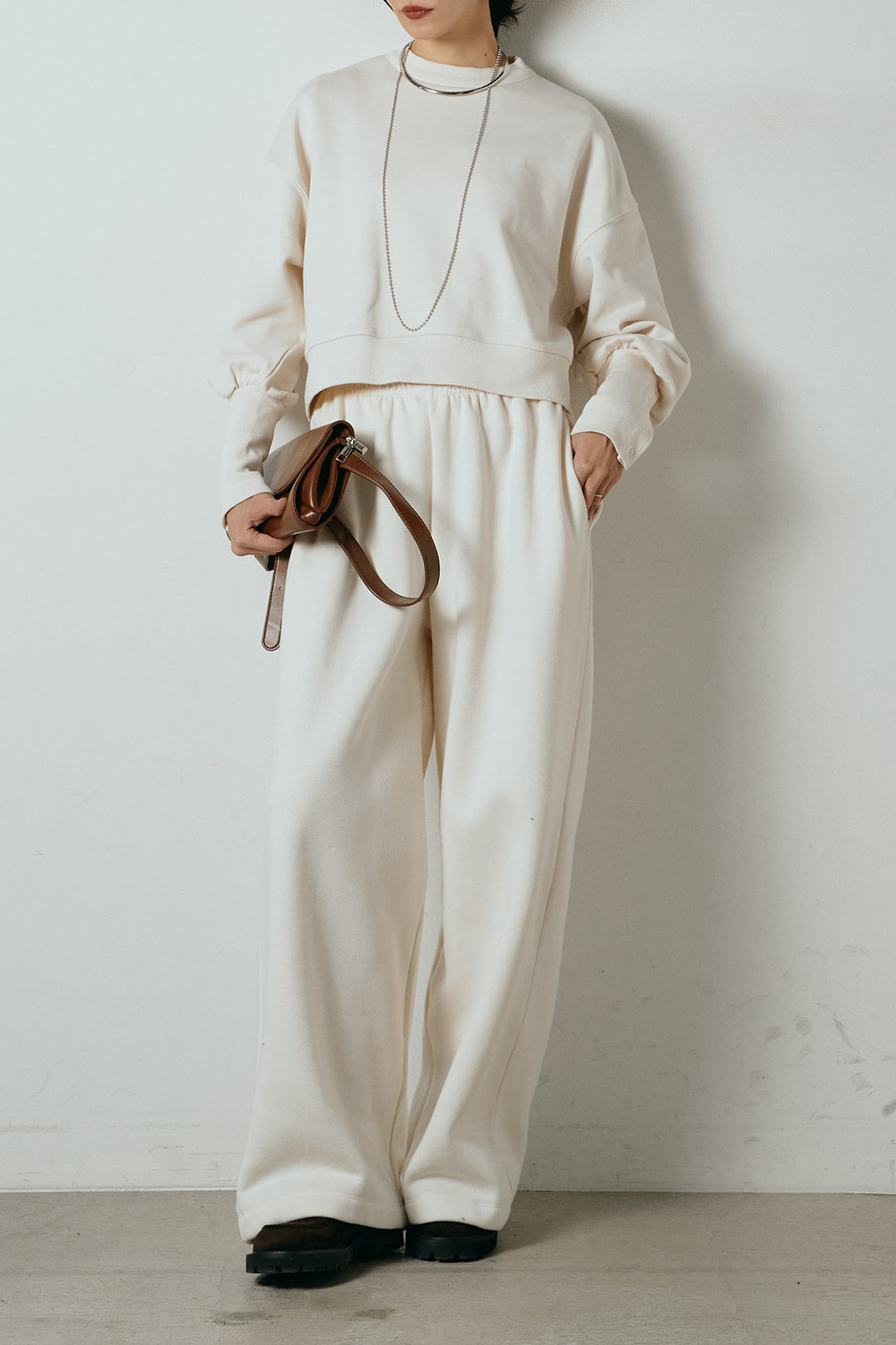 [SET]裏毛バックオープンプルオーバー+ストレッチレースクルーネックインナー+裏起毛スウェットワイドパンツ(3set)