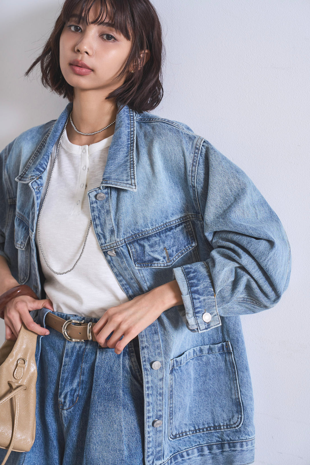 [SET]ケミカルデニムカバーオールジャケット+ベルトループワイドタックデニムパンツ(2set)