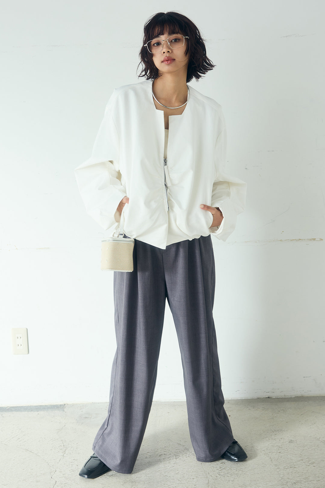 [SET]ノーカラーフロントギャザージップアウター+ツイルメニータックパンツ(2set)