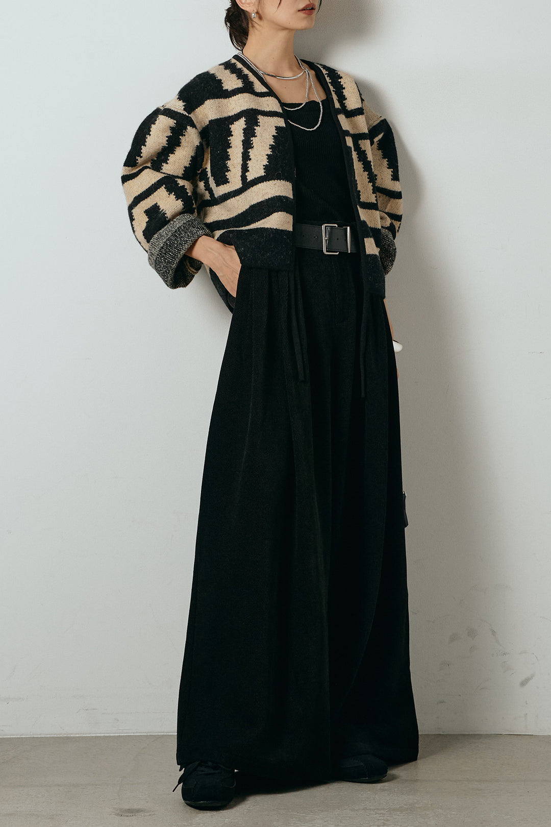 [SET]ノーカラー幾何学模様アウター+ベルトループコーデュロイワイドパンツ(2set)