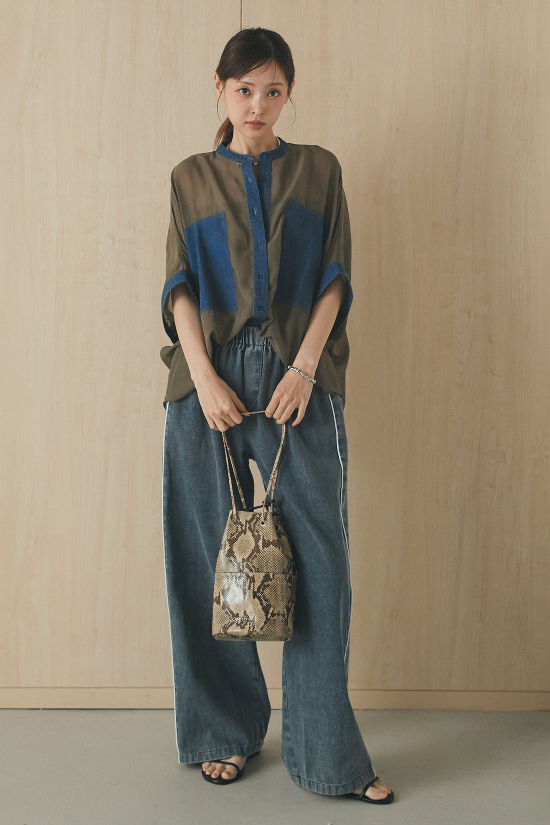 [SET]デニムライクビッグツーポケシアーシャツ+ドロストサイドラインデニムパンツ(2set)