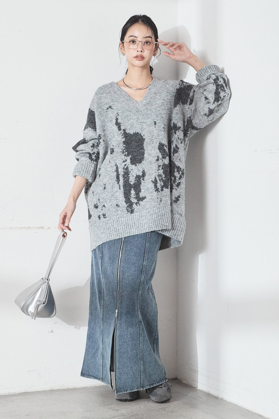 [SET]アブストラクト柄ニットプルオーバー+フロントジップデニムスカート(2set)