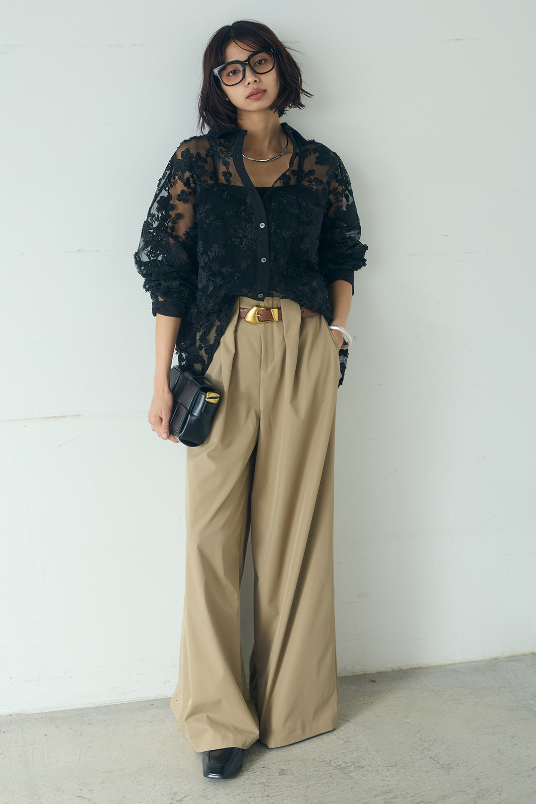 [SET]立体フラワー刺繍レースシャツ+ベルトループデザインハイウエストタックパンツ(2set)