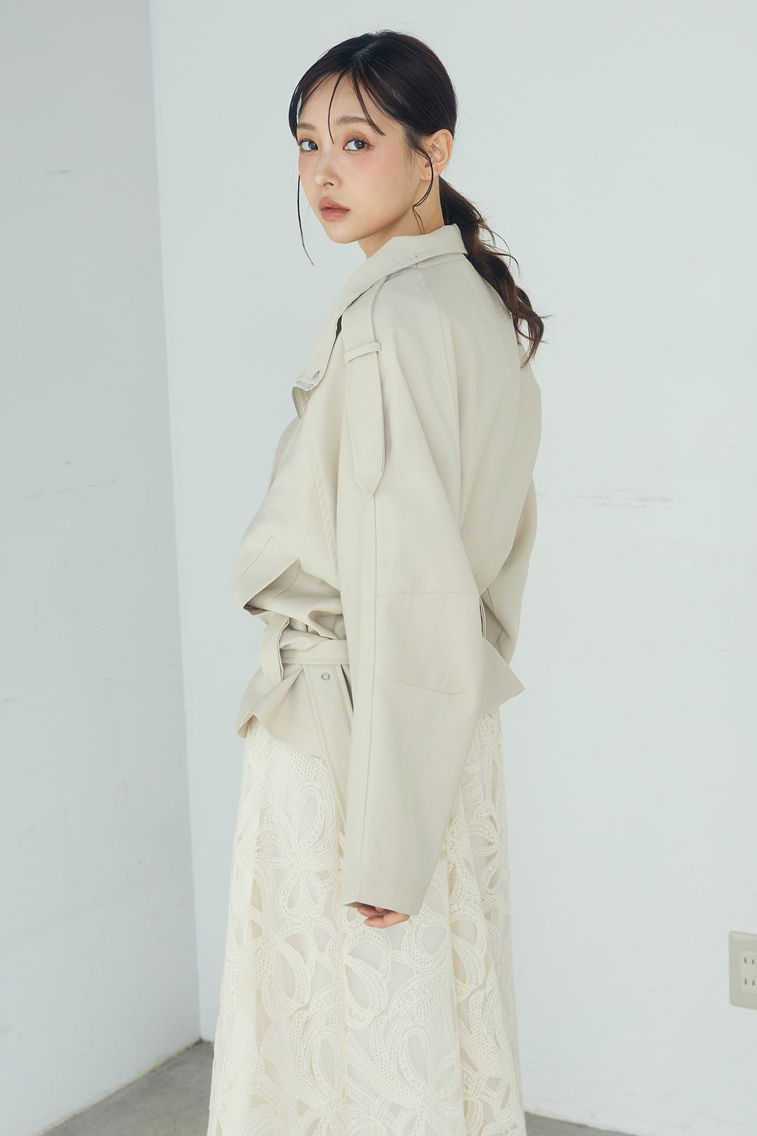 [SET]ベルト付きスタンドネックアウター+ニュアンス柄刺繍スカート(2set)