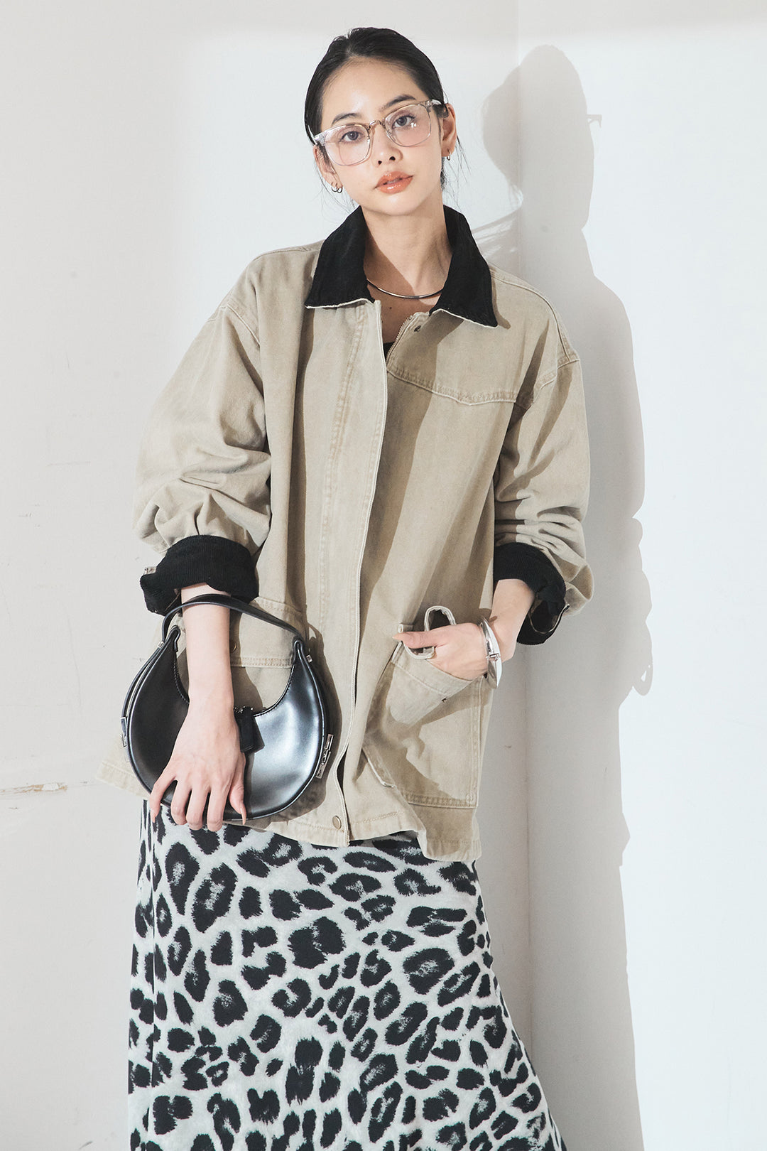 [SET]襟コーデュロイデザインデニム調カバーオール+レオパードサテンナロースカート(2set)