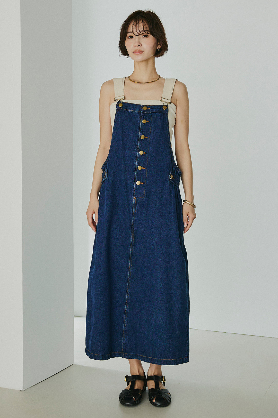 [SET]ケープカラーナイロンブラウス+配色ショルダーデニムサロペットスカート(2set)