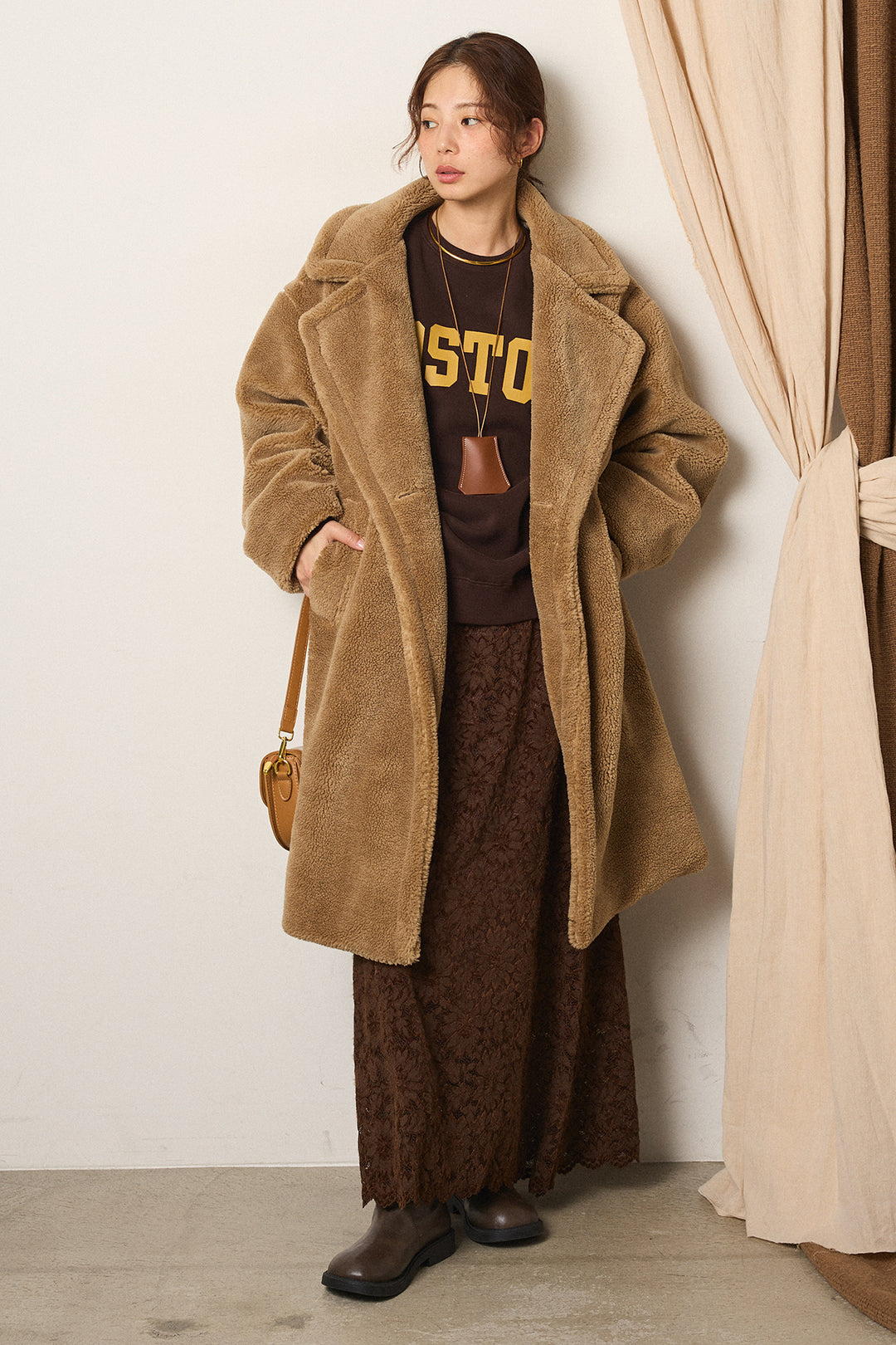 [SET]テディボアロングコート+ロゴデザインルーズスウェット+花柄刺繍ベロアフレアスカート(3set)