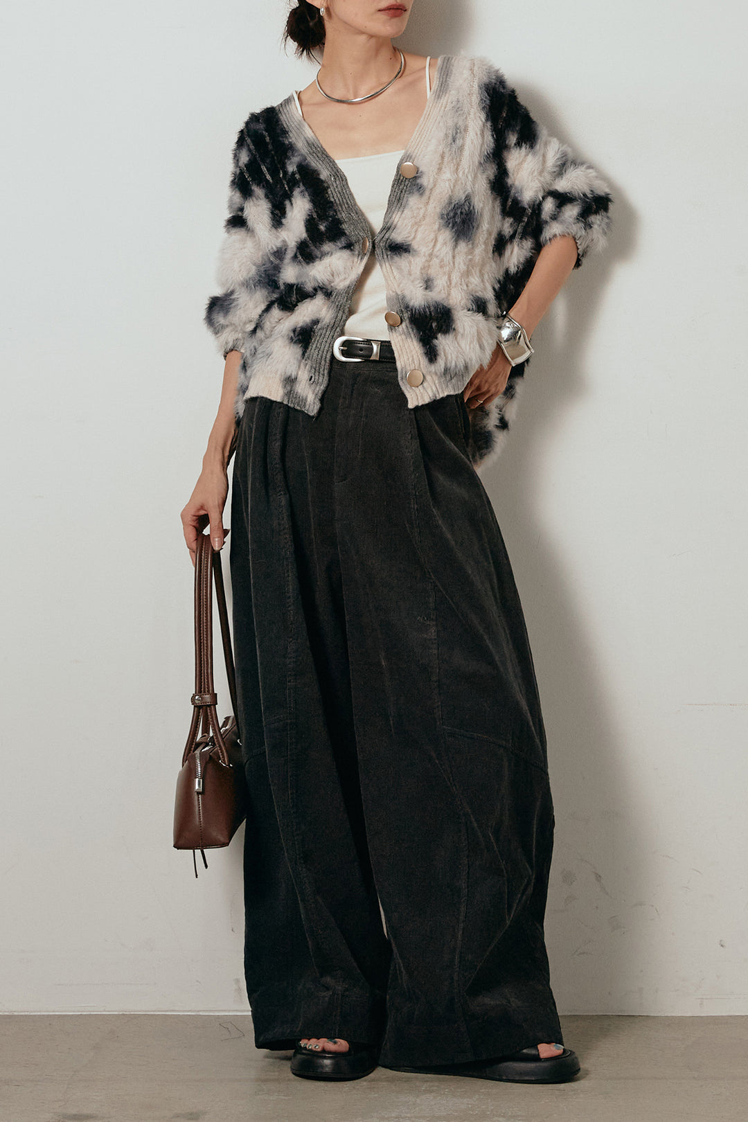 【着回しセット】[SET]タイダイ柄シャギーニットカーディガン+タック入りコーデュロイワイドパンツ+タイダイ柄シャギーニットカーディガン(3set)