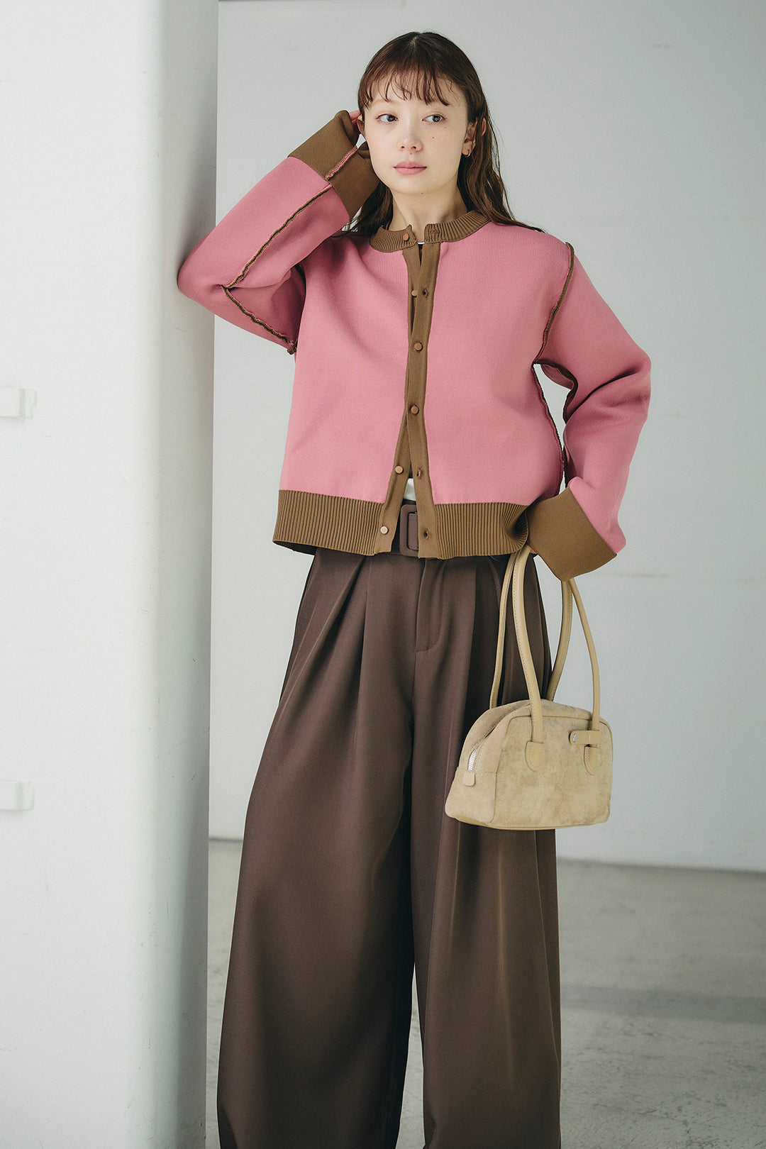 [SET]リバーシブル配色ニットカーディガン+ベルト付きツータックワイドパンツ(2set)