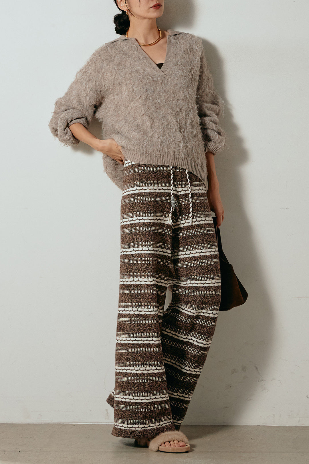 [SET]襟付きシャギーニットポロトップス+マルチライン柄リラックスニットパンツ(2set)