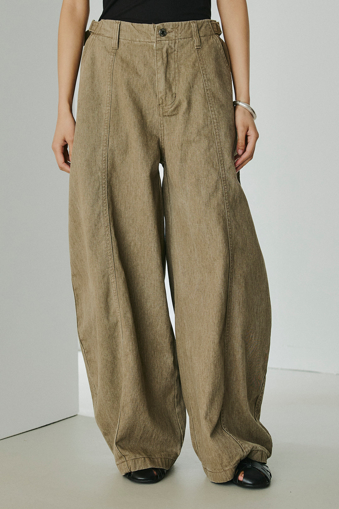 [SET]ケープカラーナイロンブラウス+サイドベルトカーブワイドパンツ(2set)