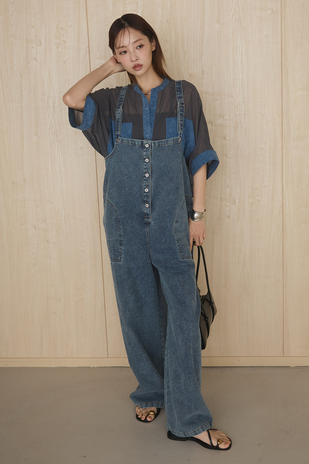 [SET]デニムライクビッグツーポケシアーシャツ+フロントボタンデニムサロペット(2set)