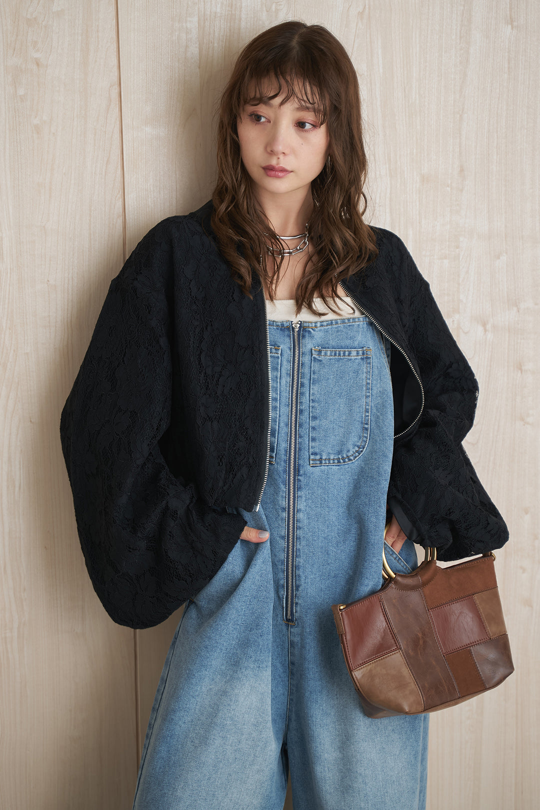 [SET]レース刺繍ジップブルゾン+フロントジップストラップデザインデニムサロペット(2set)