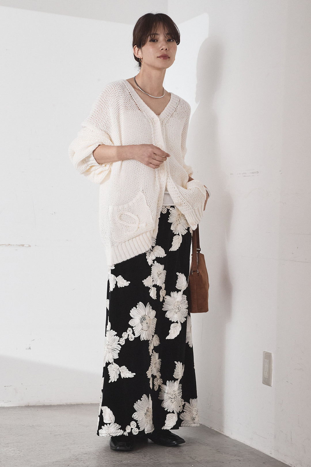 [SET]コード刺繍リラックスニットカーディガン+フラワー刺繍ワイドスカート(2set)