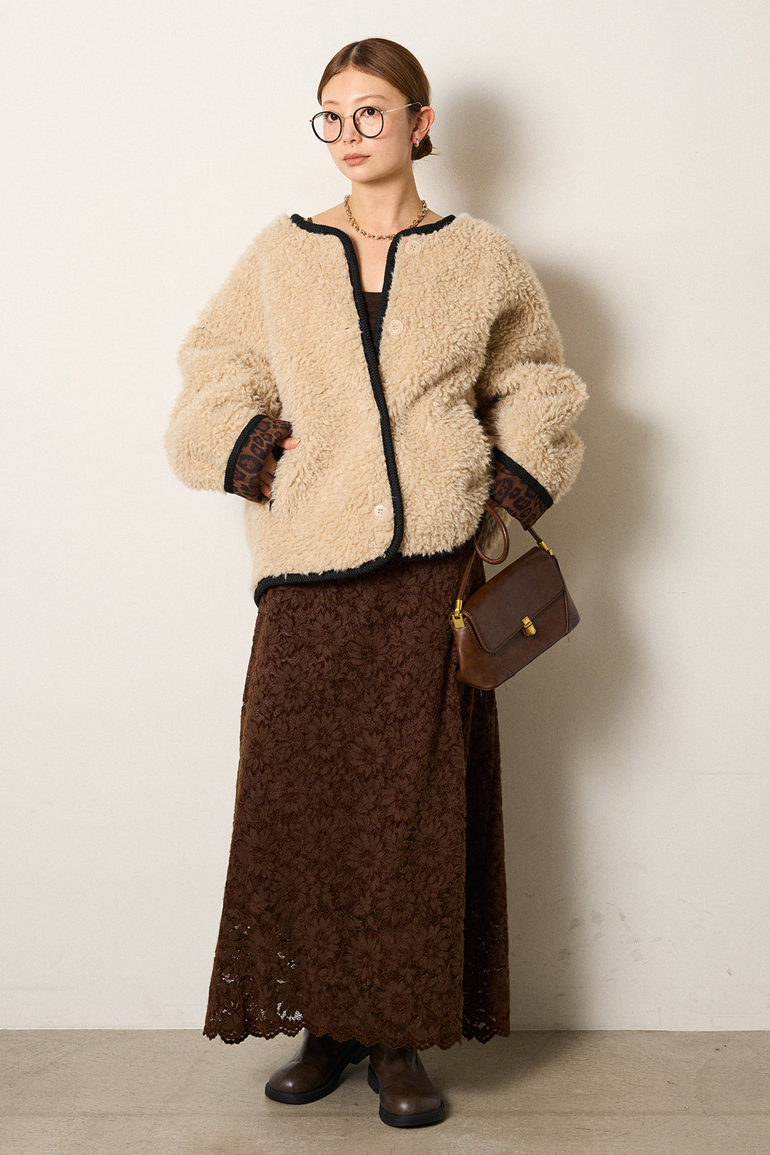 [SET]ノーカラー裏地レオパードボアアウター+花柄刺繍ベロアフレアスカート(2set)